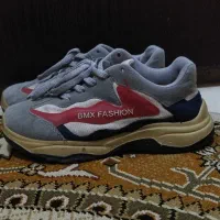 کفش پیاده روی و کوهنوردی