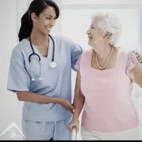 پرستار نیمه وقت  برای خانم سالمند تمیز