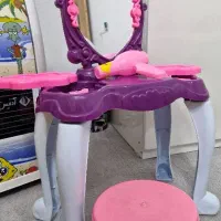 میز آرایش بچگانه درحد نو