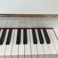 فروش پیانو یاماها 225 طرح رویال در حد نو