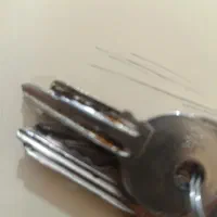 ریموت و دسته کلید گم شده
