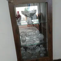 تخت کودک و ویترین|مبلمان خانگی و میز عسلی|رباط‌کریم, شهرک والفجر|دیوار