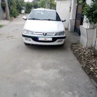 پارس سال یه لکه رنگ