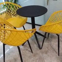 میز و صندلی سالم