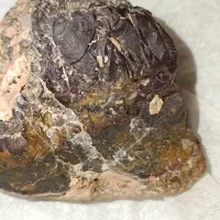 سنگ مشکوک به یاقوت کبود