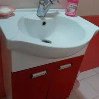 روشویی کابین دار