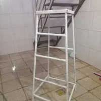 چار پایه آهنی