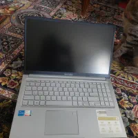 **لپ تاپ ایسوس کاملا نو و موس وایرلس**