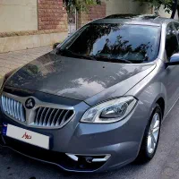 برلیانس۳۳۰ موتور بزرگ