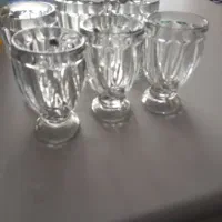 یک دست لیوان و یک دست فنجون