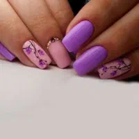 ارائه خدمات ناخن با جدیدترین متد روز