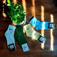 تولید جوراب زنانه مردانه (نخ پنبه تراکم بالا) عمده