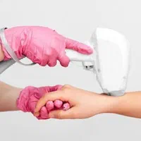 لیزر موهای زائد خانم و آقا|خدمات آرایشگری و زیبایی|زنجان, |دیوار