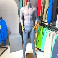 مانکن مردانه و زنانه