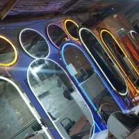 تجهیزات آرایشگاهی آینه تخت ترولی میز ناخن استندلاک