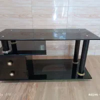 میز تلویزیون شیشه‌ای مشکی نو نو