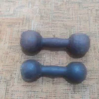 دو عدد دمبل دو و سه کیلویی