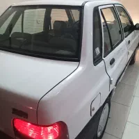 پراید سفید