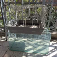 قفس خوکچه هندی و شیشه اکواریوم