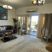 ساحلی ، شهرکی ، بر جاده