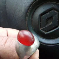 انگشتر و دیوار