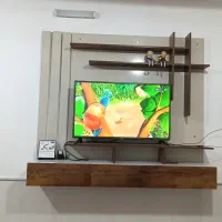 یه عدد اینه و شمعدان و یه عدد گلیم