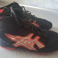 لباس اسپرت و کت اسپرت لی پسرانه و‌کفش کشتی|لباس|بیجار, |دیوار