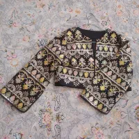 لباس|لباس|تربت‌حیدریه, شهرک ولیعصر|دیوار