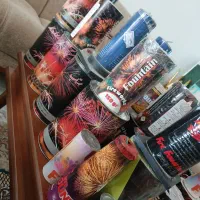 تعدای ترقه های مجاز ولوازم عید