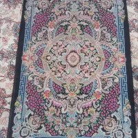 قالی دستباف تمام ابریشم ۶۰ در ۹۰|فرش|قم, امامزاده ابراهیم|دیوار