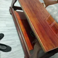 میز تمام‌چوب سالم و باکیفیت طرح کلاسیک بسیار زیبا