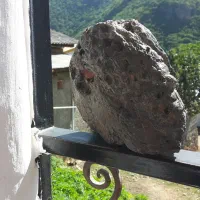 شهاب سنگ بی نظیر و کمیاب|کلکسیون اشیاء عتیقه|نوشهر, |دیوار