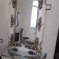 میزآرایش وآیینه کنسول