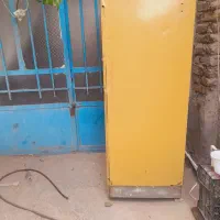 یخچال قدیمی سالم و محکم