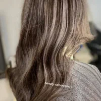انجام کلیه ی خدمات آرایشی تخصصی