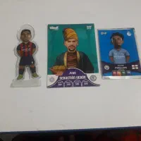 ۱ عدد برچسب  ۱عدد کارت  ۱عدد فیگور