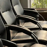 صندلی و میز اداری