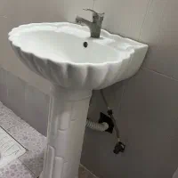 روشویی همراه باشیروآیینه