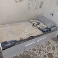 دو عدد تخت تک نفره