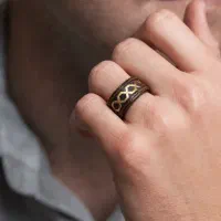 انگشتر طلا و چرم