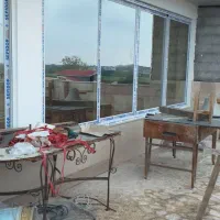 ساخت انواع در و پنجره و توری آلومینیوم و upvc|خدمات پیشه و مهارت|رشت, بیجارپس|دیوار