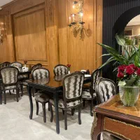 تعدادی صندوق دار خانم و اوردر