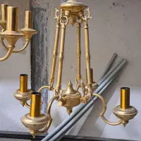 ۴ عدد لوستر و  ۵ عددروشنایی دیواری