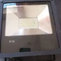 پروژکتور ۵۰ وات