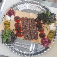 نیازمند کمک اشپز ۲ نفر.ظرفشور سالن دار.قلیان زن