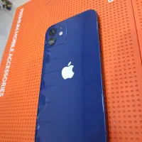 اپل iPhone 12 با حافظهٔ ۱۲۸ گیگابایت