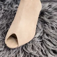 مزاحمت پیگیری میشه|کیف، کفش، کمربند|فردیس, نگارستان|دیوار