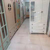 فروشنده خانوم یا اقا  تخت وکمد