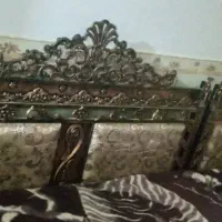 یک عدد تخت دو نفره و دو عدد یکنفره