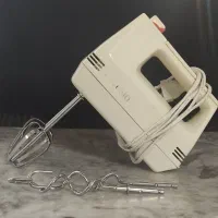 همزن برقی ژاپنی